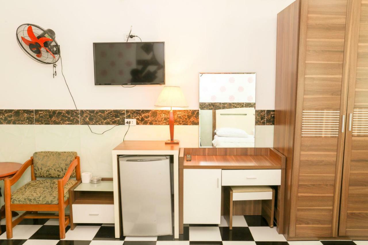 Sao Mai Khách sạn 2*